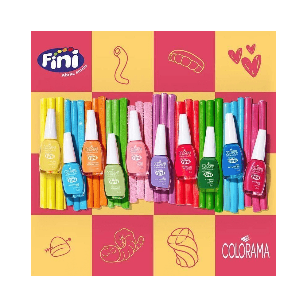 Frascos Colorama Fini sobre fundo colorido com elementos de doces