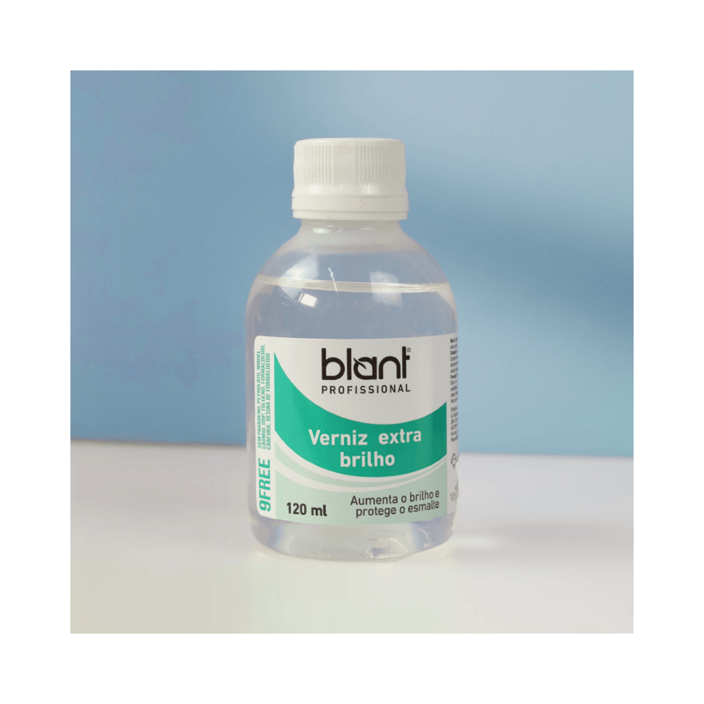 Base Blant Profissional Verniz Extra Brilho 120ml sobre fundo azul claro