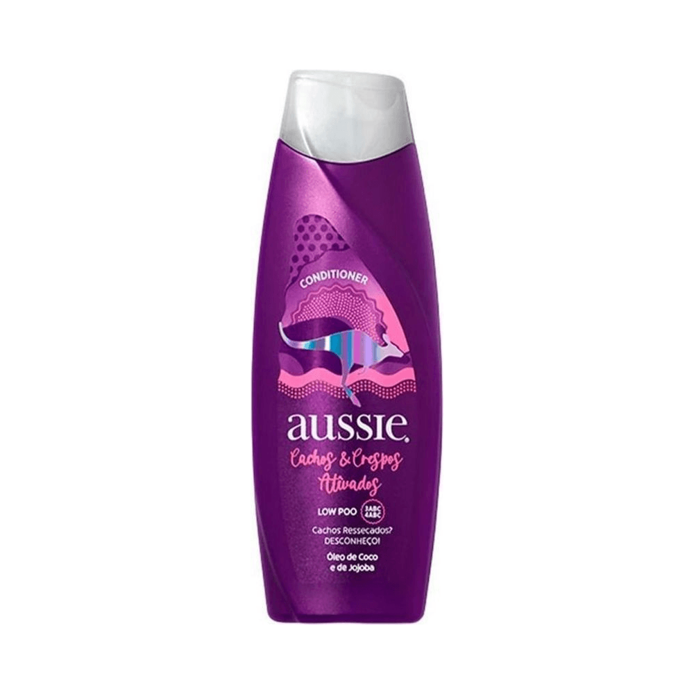 Frasco roxo do condicionador Aussie 360ml com rótulo e tampa branca sobre fundo branco