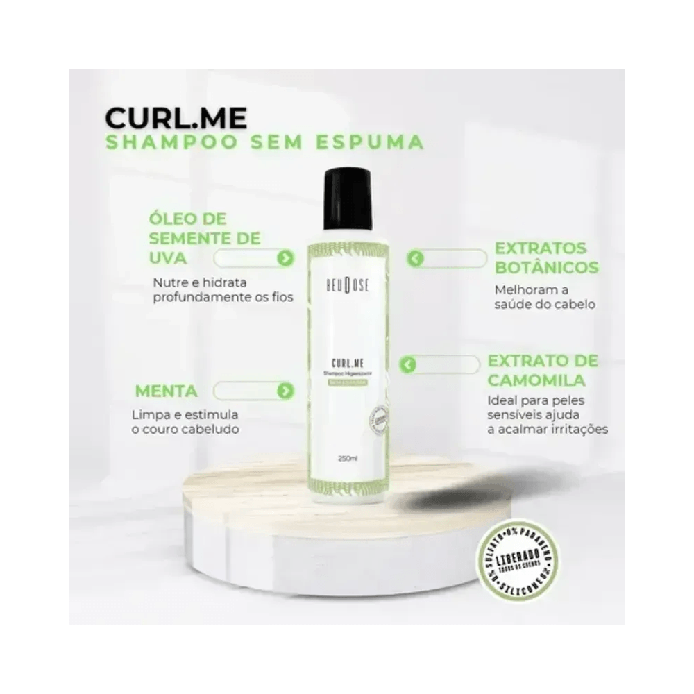 Imagem promocional Shampoo Curl.Me destacando ingredientes ativos e benefícios