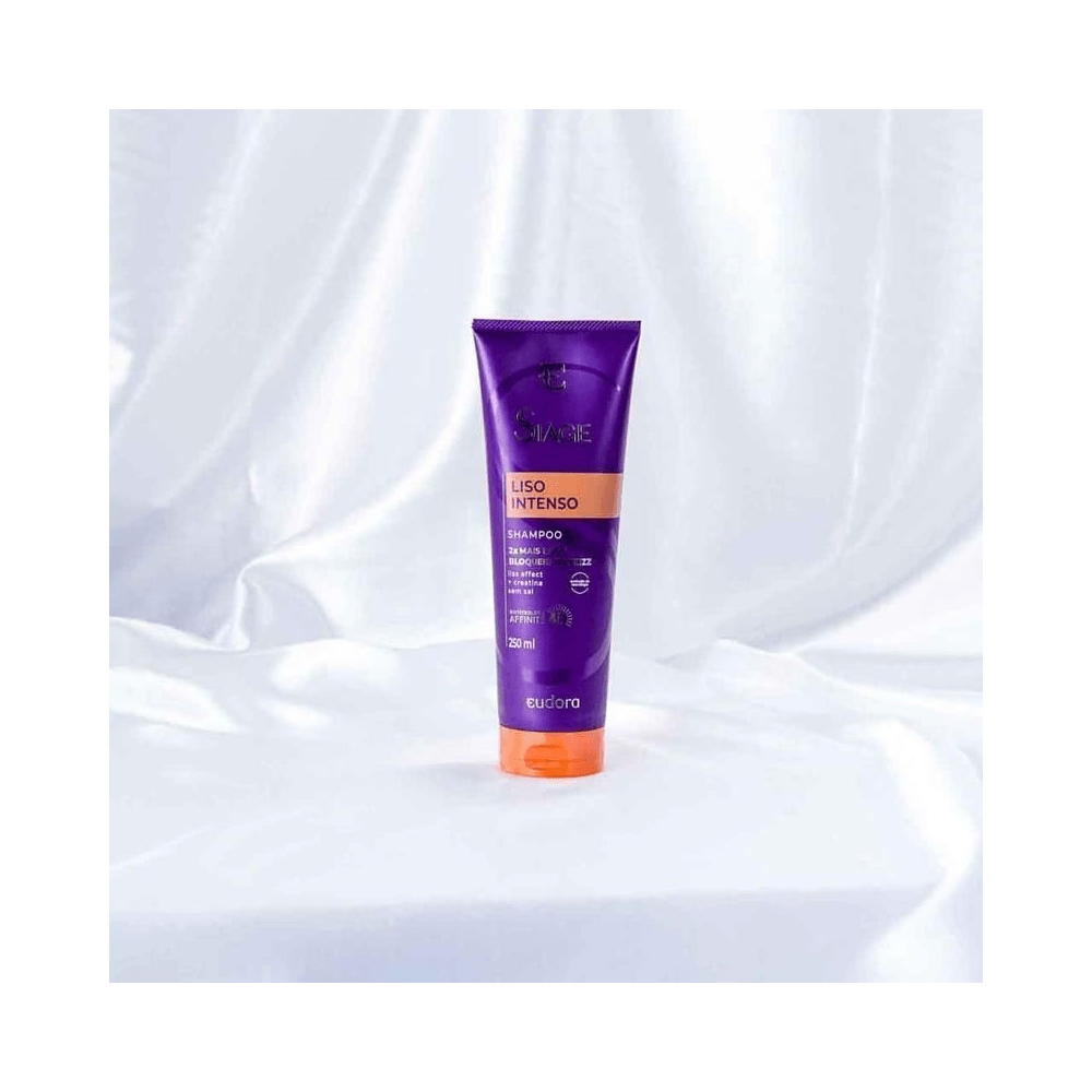 Tubo de Shampoo Siàge Liso Intenso 250ml Eudora em fundo branco