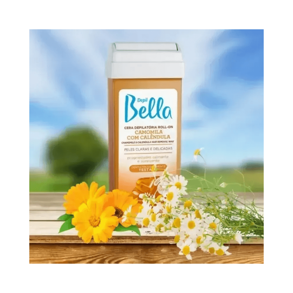 Close do aplicador roll-on com flores de camomila e calêndula