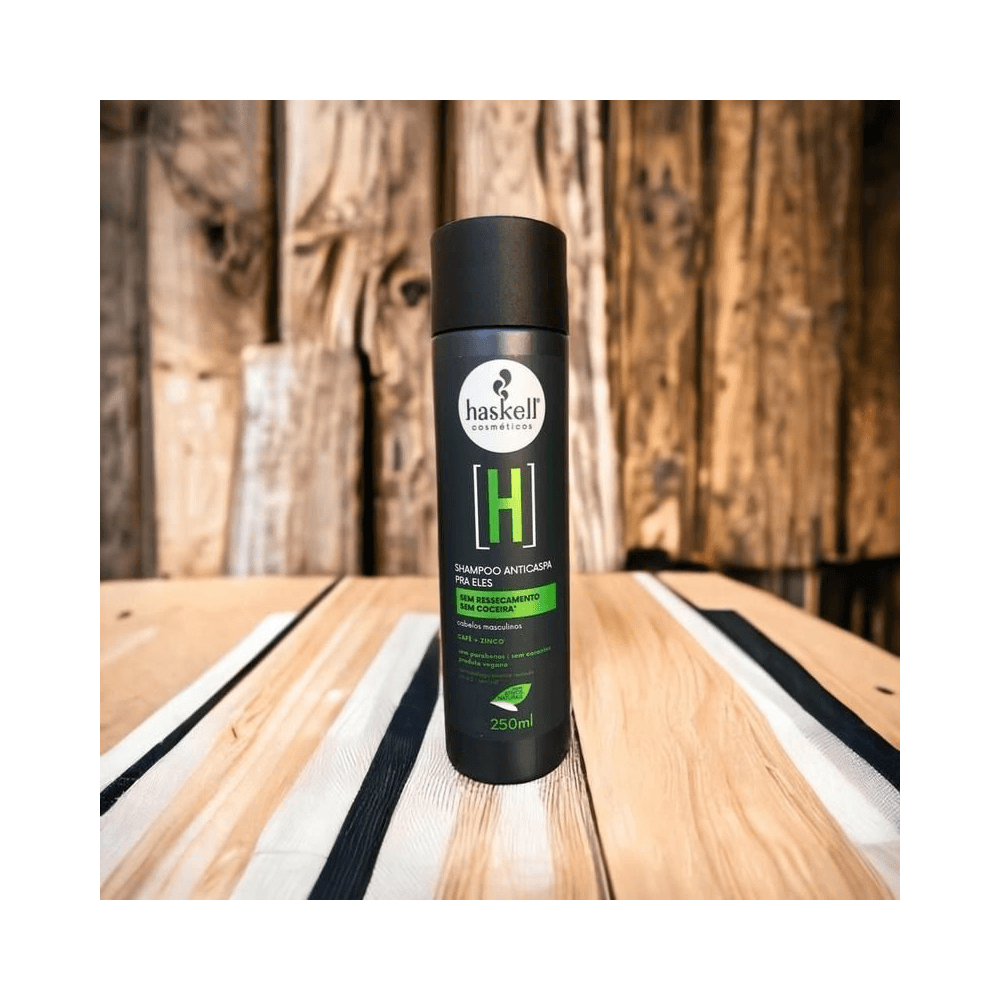 Shampoo Anticaspa Pra Ele Haskell 250ml sobre mesa de madeira, rótulo preto fosco