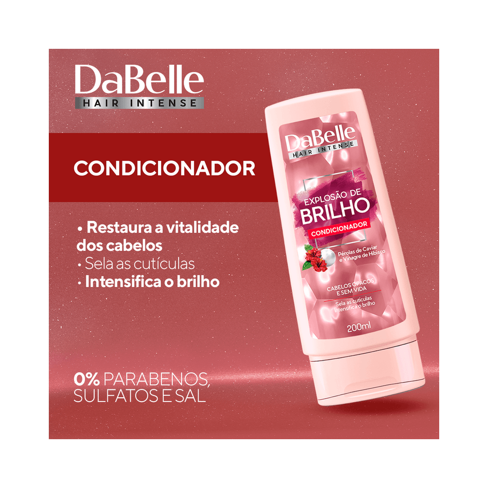 Frasco inclinado do Condicionador Dabelle Explosão de Brilho sobre fundo rosa