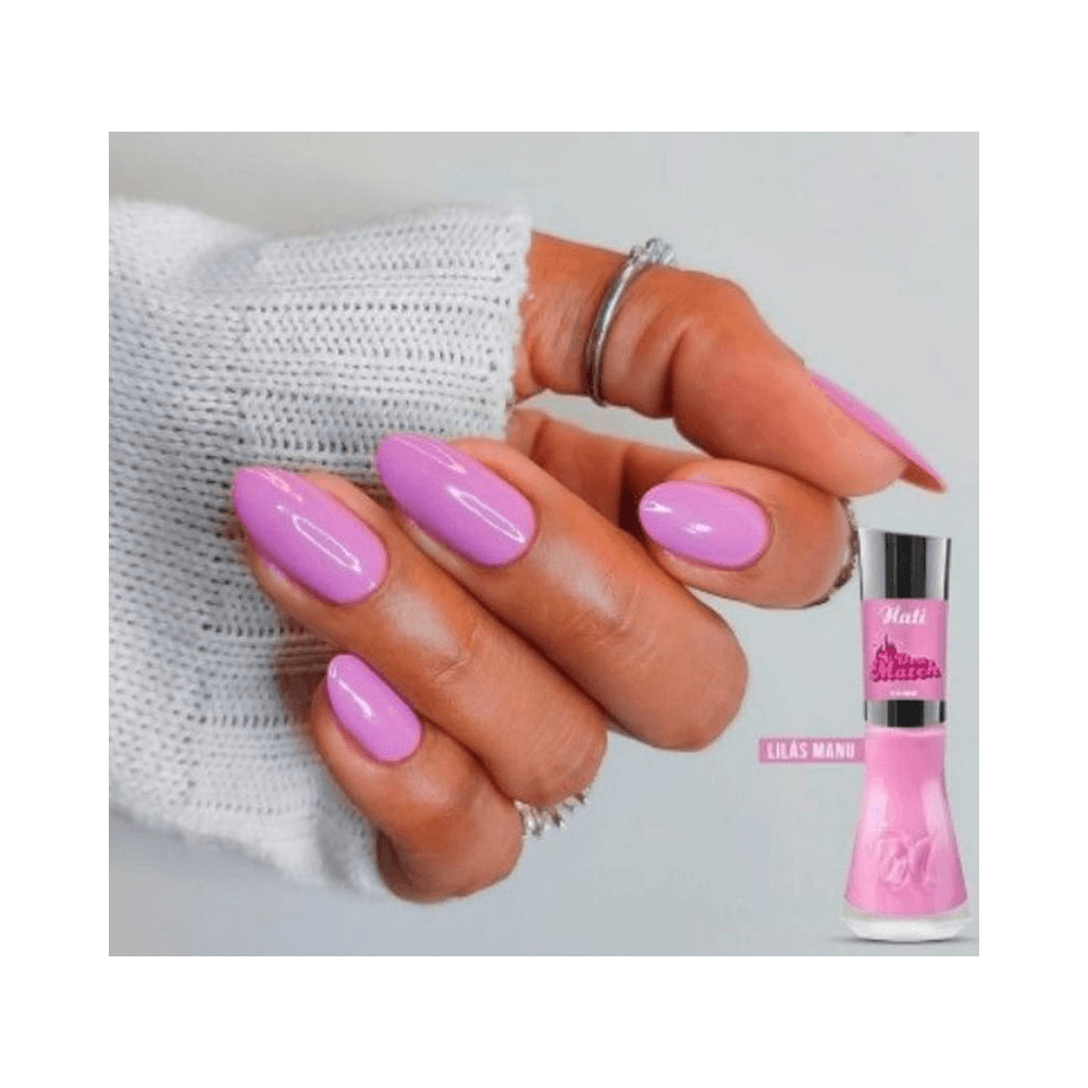 Unhas pintadas com Esmalte Nati Deu Match Lilas Manu
