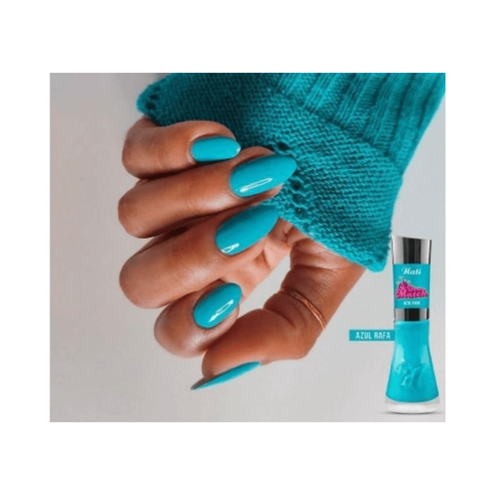 Unhas pintadas com Esmalte Nati Deu Match Azul Rafa